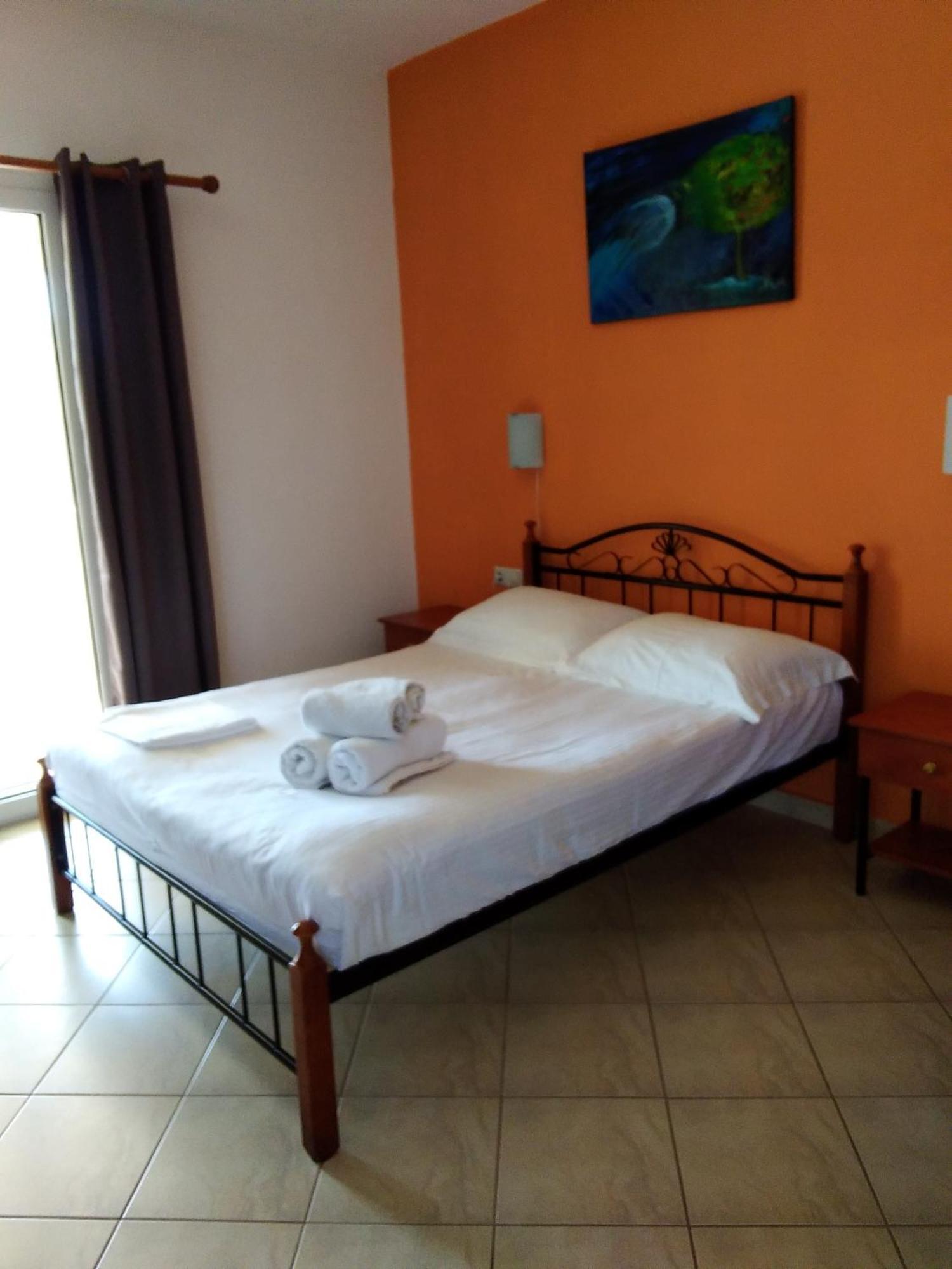 Emmanouil Apartman Kalamos  Kültér fotó