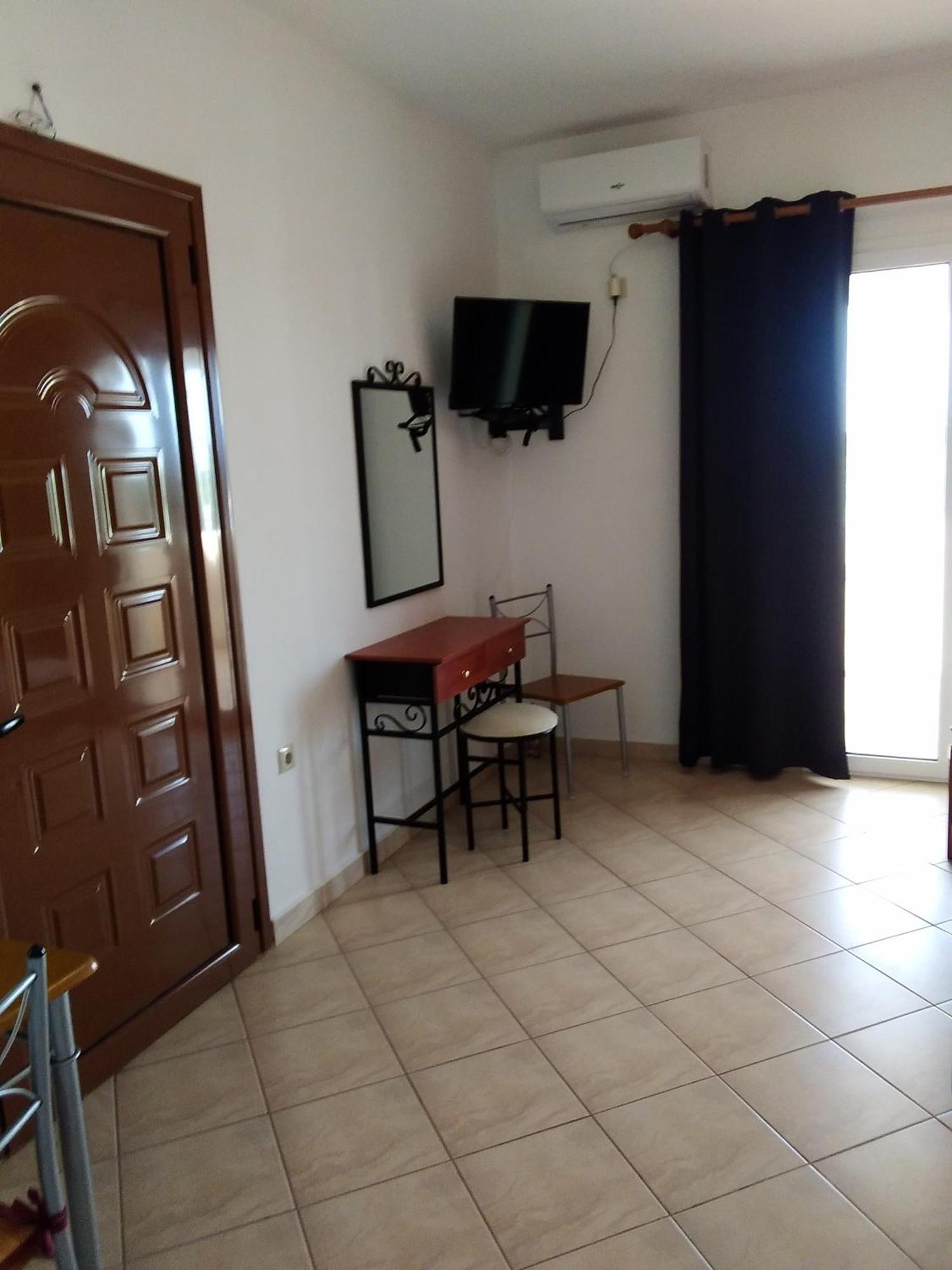 Emmanouil Apartman Kalamos  Szoba fotó
